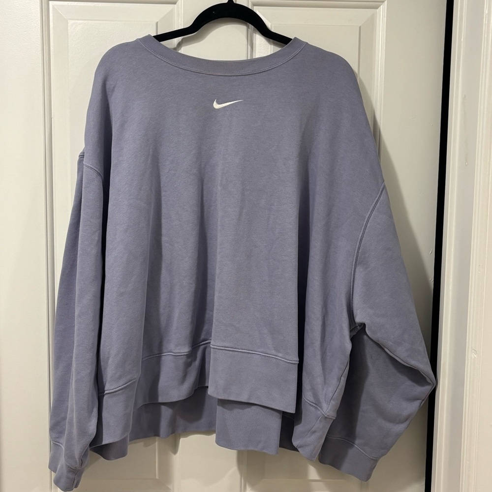 Nike sweatshirt